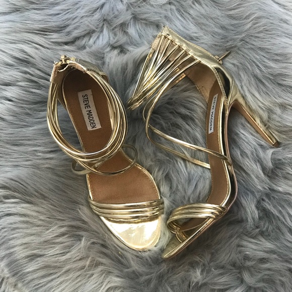 Steve Madden Shoes - STEVE MADDEN GOLDEN HEELS‼️⚡️